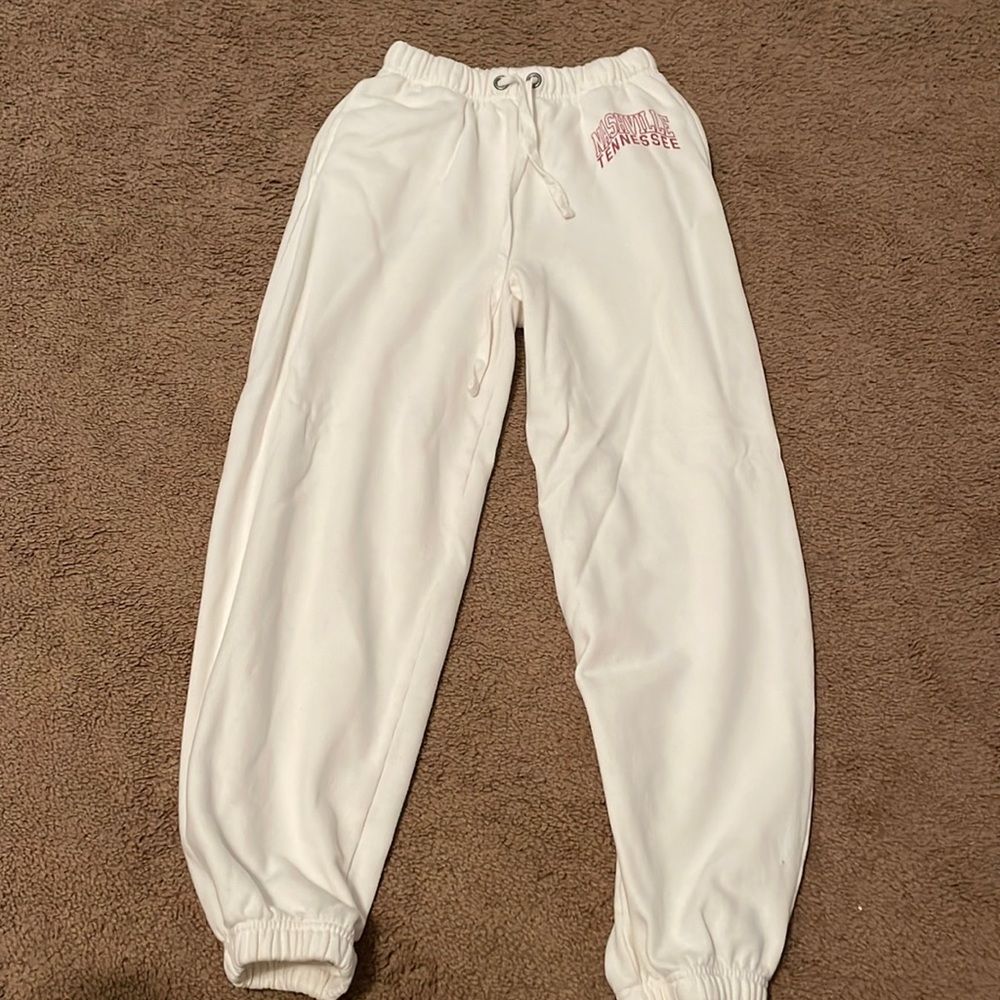 Aeropostale cream baggy sweatpants